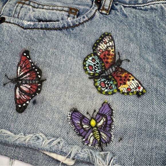 We The Free Butterfly Embroidered Denim Cutoff Shorts Size 26 - Picture 3 of 12
